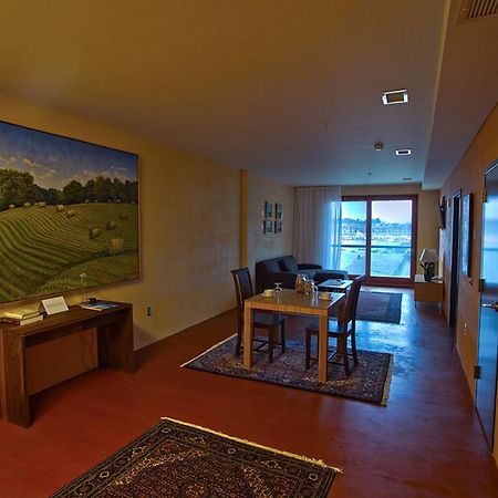 Inn At The Black Olive Baltimore Interior foto