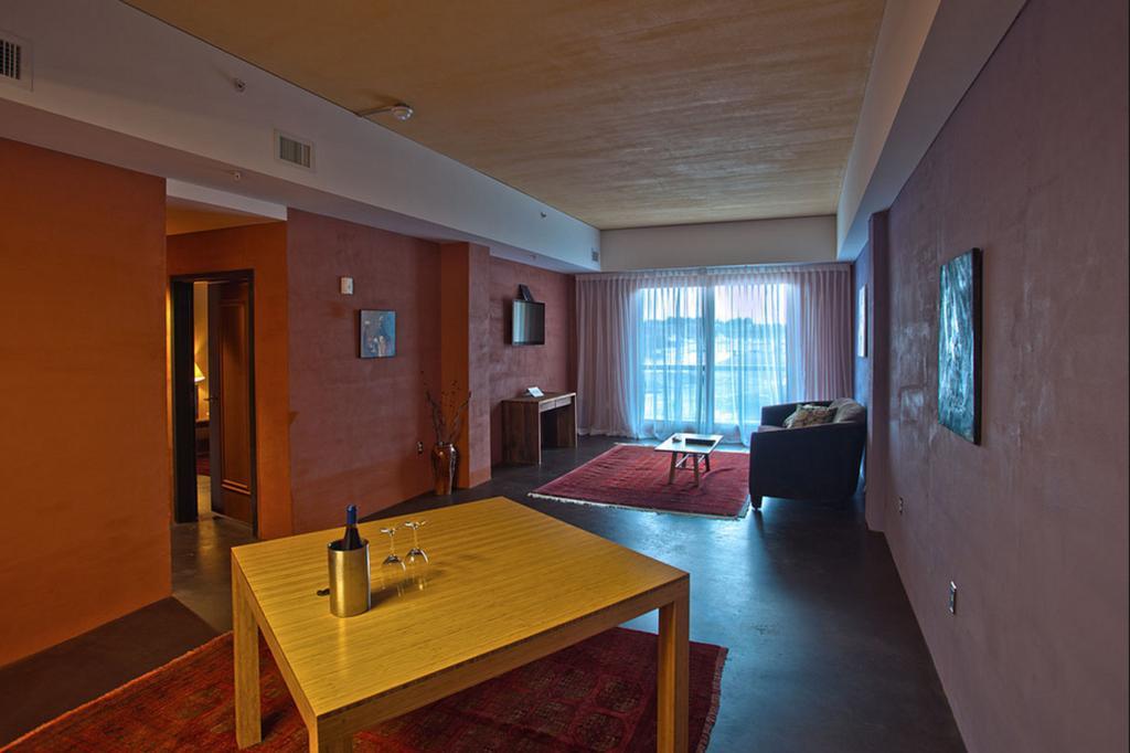 Inn At The Black Olive Baltimore Habitación foto